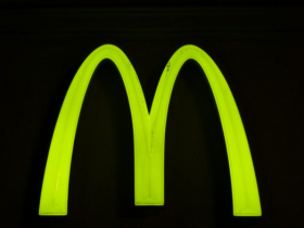 「建筑幕墙工程二级资质转让」怎么申请建筑幕墙工程二级资质转让